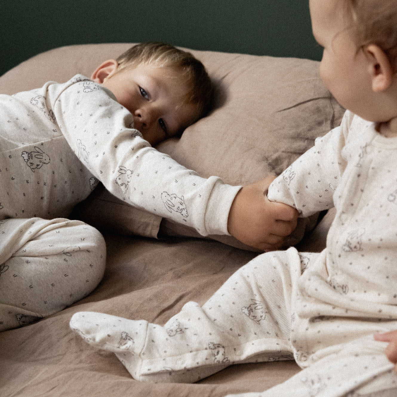 2PC LONG SLEEVE PYJAMAS | Bramble Burrow Sleep Print-Extra Img - 1