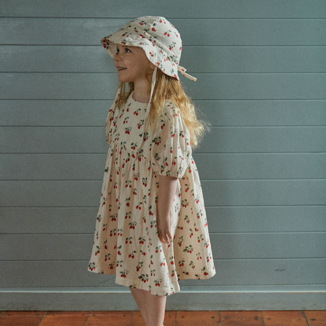 MUSLIN SUNHAT | Strawberry Blush Print-Extra Img - 1